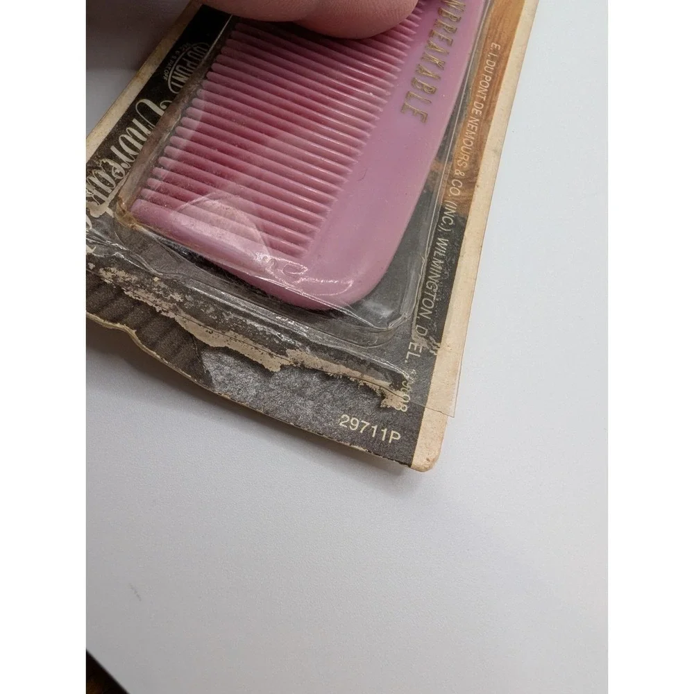 Vintage 1960s/1970s Unopened Nylon Unbreakable Comb Du Pont 5